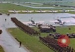 Immagine di Campo di aviazione americana Germania, 1945, secondo 9 filmato di repertorio 65675055916