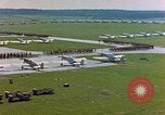 Immagine di Campo di aviazione americana Germania, 1945, secondo 30 filmato di repertorio 65675055916