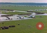 Immagine di Campo di aviazione americana Germania, 1945, secondo 35 filmato di repertorio 65675055916