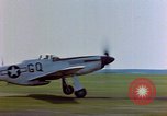 Image P-51's Mustang fighter aircraft Allemagne, 1945, de la seconde 24 séquences d'archives historiques vidéo 65675055920