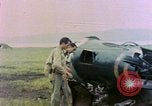 Immagine di Scatafascio American Vought FG-1D Corsair aereo Nagasaki Giappone, 1945, secondo 7 filmato di repertorio 65675055939
