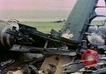 Immagine di Scatafascio American Vought FG-1D Corsair aereo Nagasaki Giappone, 1945, secondo 9 filmato di repertorio 65675055939