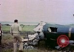 Immagine di Scatafascio American Vought FG-1D Corsair aereo Nagasaki Giappone, 1945, secondo 36 filmato di repertorio 65675055939