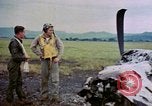 Immagine di Scatafascio American Vought FG-1D Corsair aereo Nagasaki Giappone, 1945, secondo 39 filmato di repertorio 65675055939