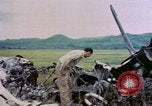Immagine di Scatafascio American Vought FG-1D Corsair aereo Nagasaki Giappone, 1945, secondo 48 filmato di repertorio 65675055939