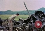 Immagine di Scatafascio American Vought FG-1D Corsair aereo Nagasaki Giappone, 1945, secondo 50 filmato di repertorio 65675055939