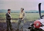 Immagine di Scatafascio American Vought FG-1D Corsair aereo Nagasaki Giappone, 1945, secondo 56 filmato di repertorio 65675055939
