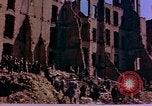 Image brigade de godet Berlin Allemagne, 1945, de la seconde 3 séquences d'archives historiques vidéo 65675055949