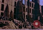 Image brigade de godet Berlin Allemagne, 1945, de la seconde 25 séquences d'archives historiques vidéo 65675055949