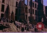 Image brigade de godet Berlin Allemagne, 1945, de la seconde 26 séquences d'archives historiques vidéo 65675055949
