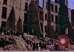 Image brigade de godet Berlin Allemagne, 1945, de la seconde 30 séquences d'archives historiques vidéo 65675055949