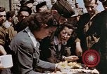 Standbild Sieg in Europa Tag Feier Deutschland, 1945, aus Sekunde 19 historischem Filmmaterial Videoclip 65675055961