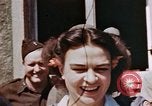 Standbild Sieg in Europa Tag Feier Deutschland, 1945, aus Sekunde 29 historischem Filmmaterial Videoclip 65675055961