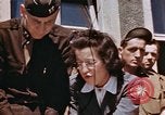 Standbild Sieg in Europa Tag Feier Deutschland, 1945, aus Sekunde 32 historischem Filmmaterial Videoclip 65675055961
