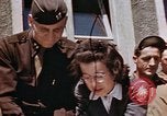Standbild Sieg in Europa Tag Feier Deutschland, 1945, aus Sekunde 37 historischem Filmmaterial Videoclip 65675055961
