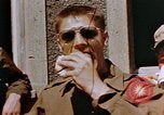 Standbild Sieg in Europa Tag Feier Deutschland, 1945, aus Sekunde 52 historischem Filmmaterial Videoclip 65675055961
