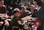 Standbild Sieg in Europa Tag Feier Deutschland, 1945, aus Sekunde 56 historischem Filmmaterial Videoclip 65675055961