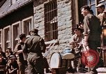 Image Célébration du Jour de la Victoire en Europe Allemagne, 1945, de la seconde 4 séquences d'archives historiques vidéo 65675055962