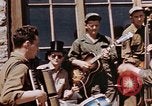 Image Célébration du Jour de la Victoire en Europe Allemagne, 1945, de la seconde 9 séquences d'archives historiques vidéo 65675055962