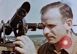 Image États-Unis aviateurs à l'aérodrome Allemagne, 1945, de la seconde 4 séquences d'archives historiques vidéo 65675055963