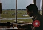 Image États-Unis aviateurs à l'aérodrome Allemagne, 1945, de la seconde 48 séquences d'archives historiques vidéo 65675055963