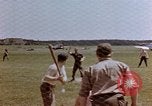 Image États-Unis aviateurs à l'aérodrome Allemagne, 1945, de la seconde 18 séquences d'archives historiques vidéo 65675055964