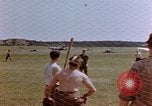 Image États-Unis aviateurs à l'aérodrome Allemagne, 1945, de la seconde 21 séquences d'archives historiques vidéo 65675055964