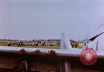 Image États-Unis aviateurs à l'aérodrome Allemagne, 1945, de la seconde 29 séquences d'archives historiques vidéo 65675055964