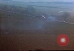 Image de bombardements attaque sur les routes Allemagne, 1945, de la seconde 10 séquences d'archives historiques vidéo 65675055965