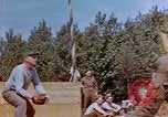 Image États-Unis aviateurs à l'aérodrome Allemagne, 1945, de la seconde 18 séquences d'archives historiques vidéo 65675055966