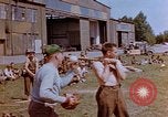 Image États-Unis aviateurs à l'aérodrome Allemagne, 1945, de la seconde 25 séquences d'archives historiques vidéo 65675055966