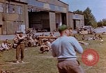 Image États-Unis aviateurs à l'aérodrome Allemagne, 1945, de la seconde 26 séquences d'archives historiques vidéo 65675055966
