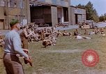 Image États-Unis aviateurs à l'aérodrome Allemagne, 1945, de la seconde 28 séquences d'archives historiques vidéo 65675055966