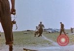 Image États-Unis aviateurs à l'aérodrome Allemagne, 1945, de la seconde 36 séquences d'archives historiques vidéo 65675055966