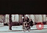 Immagine di I civili portano legna da ardere Berlino Germania, 1945, secondo 50 filmato di repertorio 65675055970