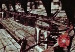 Immagine di Bomba ha danneggiato sports palace Berlino Germania, 1945, secondo 13 filmato di repertorio 65675055971