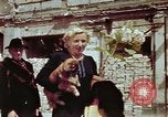 Immagine di Donna tedesca Berlino Germania, 1945, secondo 9 filmato di repertorio 65675055972