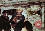 Immagine di Donna tedesca Berlino Germania, 1945, secondo 11 filmato di repertorio 65675055972