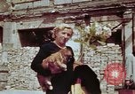 Immagine di Donna tedesca Berlino Germania, 1945, secondo 23 filmato di repertorio 65675055972