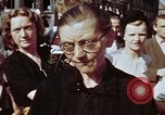 Immagine di Civili tedesco Berlino Germania, 1945, secondo 15 filmato di repertorio 65675055973