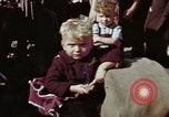 Immagine di Civili tedesco Berlino Germania, 1945, secondo 36 filmato di repertorio 65675055973