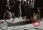 Immagine di Civili tedesco Berlino Germania, 1945, secondo 44 filmato di repertorio 65675055973