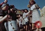 Immagine di La brigata della benna Berlino Germania, 1945, secondo 25 filmato di repertorio 65675055974