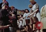 Immagine di La brigata della benna Berlino Germania, 1945, secondo 30 filmato di repertorio 65675055974