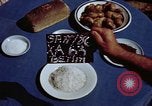 Immagine di Media Berliner razione Berlino Germania, 1945, secondo 5 filmato di repertorio 65675055976