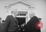 Standbild Louis St Laurent White Sulphur Springs West Virginia USA, 1956, aus Sekunde 13 historischem Filmmaterial Videoclip 65675055999