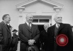 Standbild Louis St Laurent White Sulphur Springs West Virginia USA, 1956, aus Sekunde 17 historischem Filmmaterial Videoclip 65675055999
