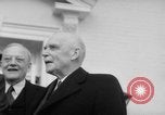 Standbild Louis St Laurent White Sulphur Springs West Virginia USA, 1956, aus Sekunde 27 historischem Filmmaterial Videoclip 65675055999