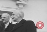 Standbild Louis St Laurent White Sulphur Springs West Virginia USA, 1956, aus Sekunde 29 historischem Filmmaterial Videoclip 65675055999