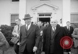 Standbild Louis St Laurent White Sulphur Springs West Virginia USA, 1956, aus Sekunde 30 historischem Filmmaterial Videoclip 65675055999